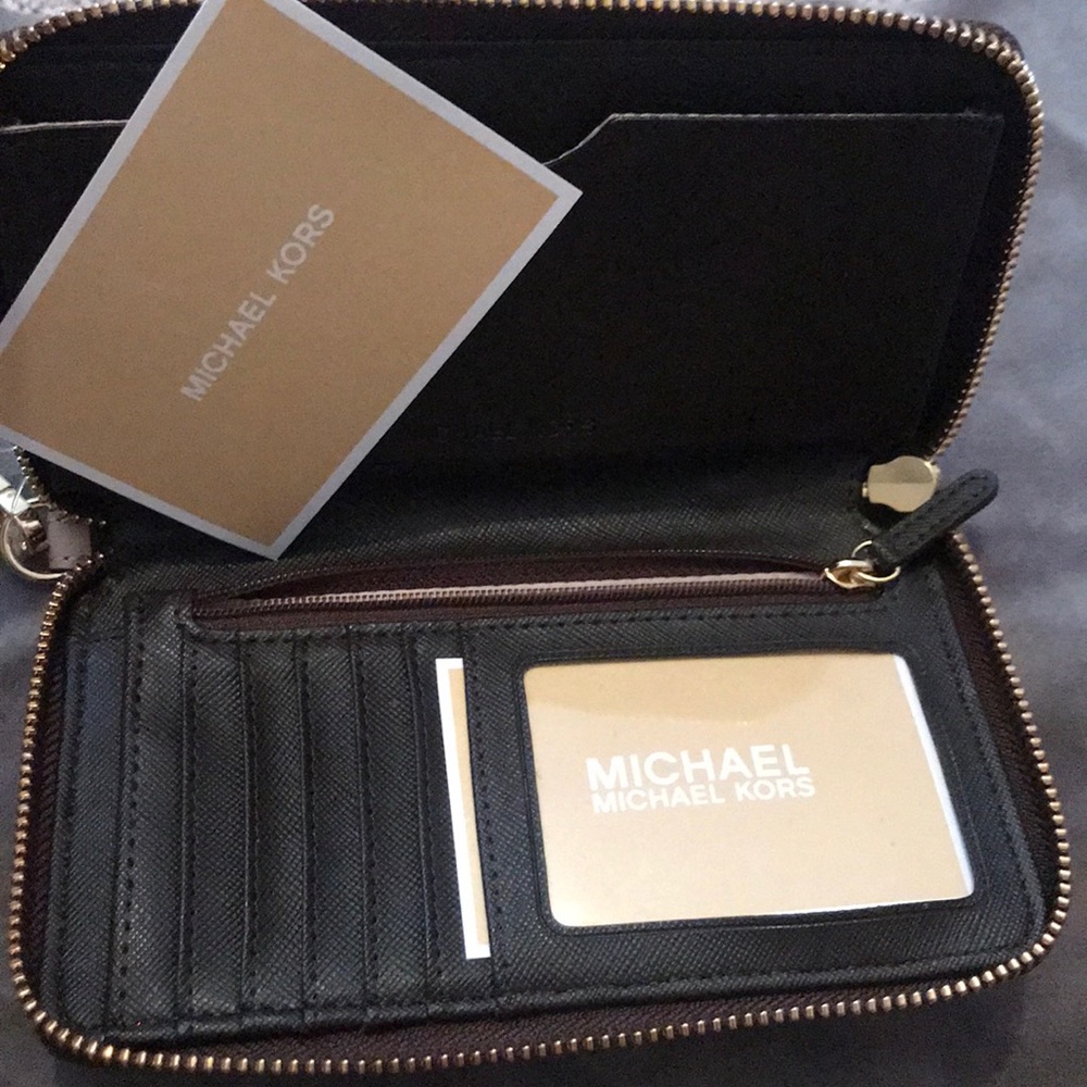 Large Flat Multi Function Phone Case New!! - image 3